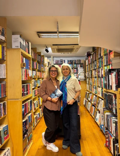 90’lardan çıkıp gelen derin ve hüzünlü bir hikâye: Rüyaya Benzer